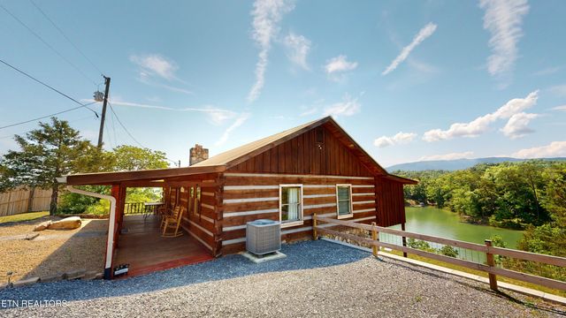133 Granny Davis Way, Dandridge, TN 37725