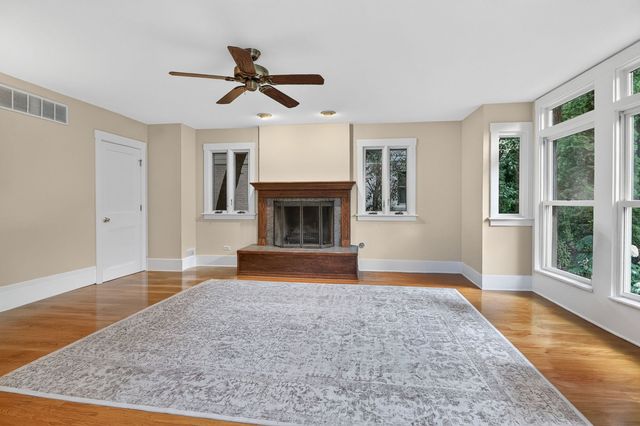 2 S Stough Street, Hinsdale, IL 60521