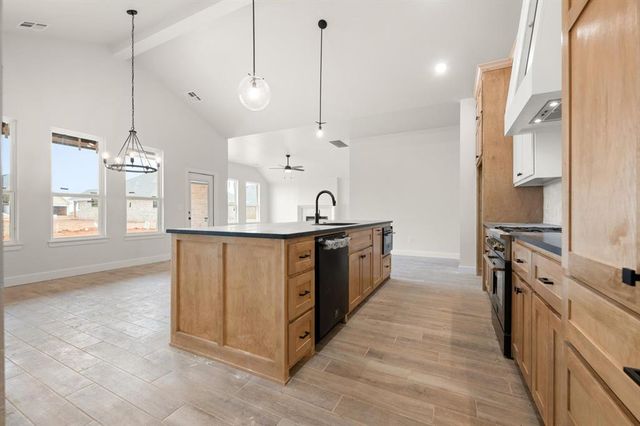 1232 Tawny Hills Road, Piedmont, OK 73078