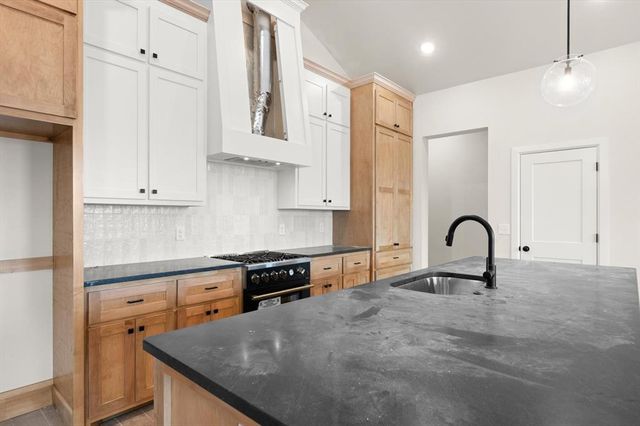 1232 Tawny Hills Road, Piedmont, OK 73078