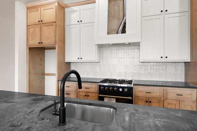 1232 Tawny Hills Road, Piedmont, OK 73078