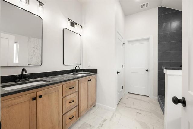 1232 Tawny Hills Road, Piedmont, OK 73078