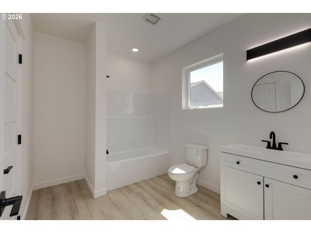 4807 Se INA Ave, Milwaukie, OR 97267