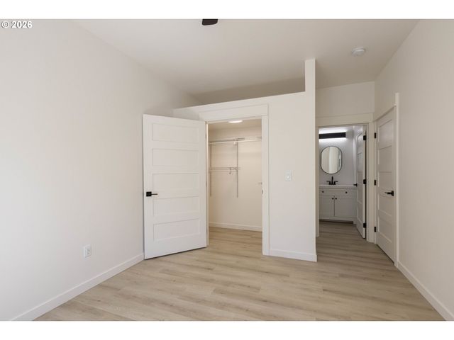 4807 Se INA Ave, Milwaukie, OR 97267