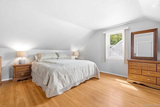 95 Smith Avenue, White Plains, NY 10605