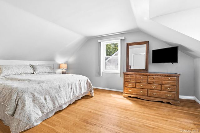 95 Smith Avenue, White Plains, NY 10605