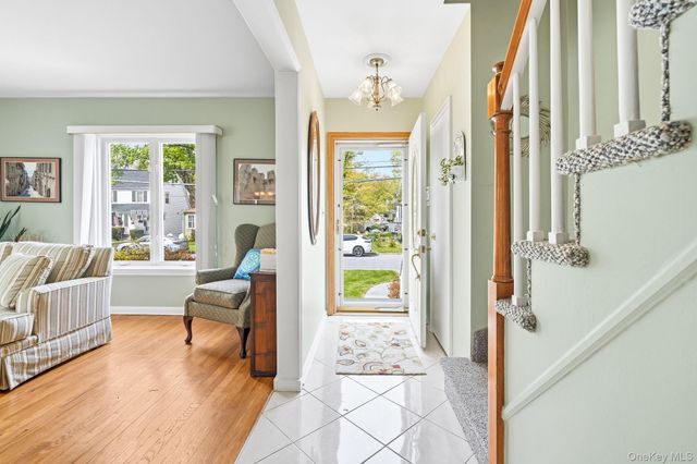 95 Smith Avenue, White Plains, NY 10605