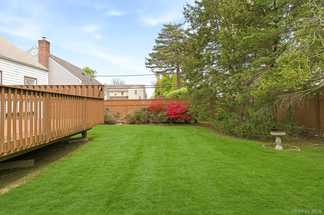 95 Smith Avenue, White Plains, NY 10605