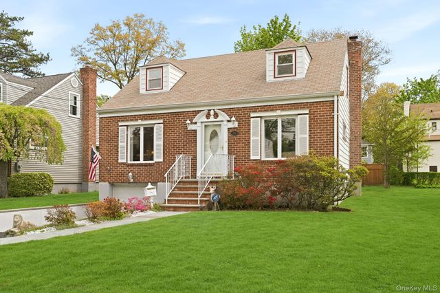 95 Smith Avenue, White Plains, NY 10605