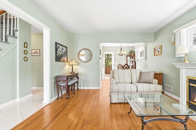 95 Smith Avenue, White Plains, NY 10605