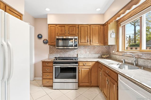 95 Smith Avenue, White Plains, NY 10605