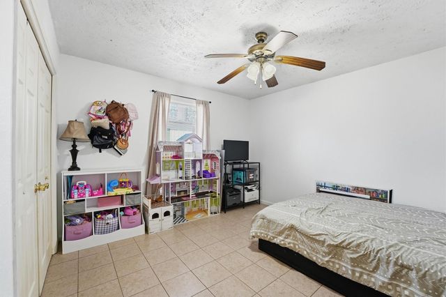 7125 Farnsworth Street, Houston, TX 77022