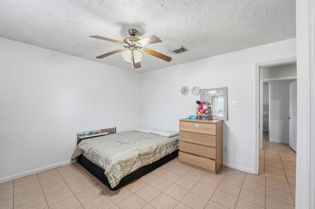 7125 Farnsworth Street, Houston, TX 77022