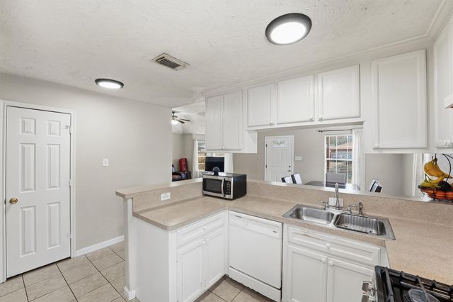 7125 Farnsworth Street, Houston, TX 77022