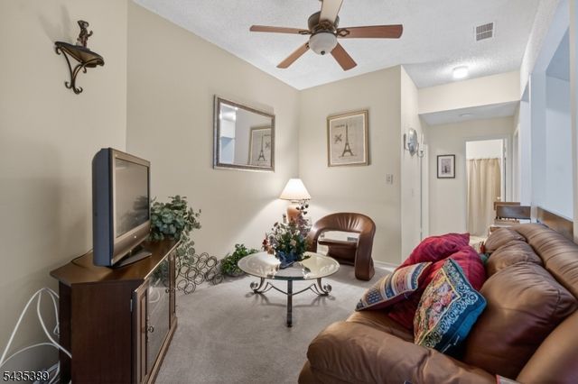 108 Westgate Dr, Edison Twp., NJ 08820
