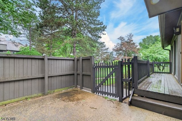 108 Westgate Dr, Edison Twp., NJ 08820