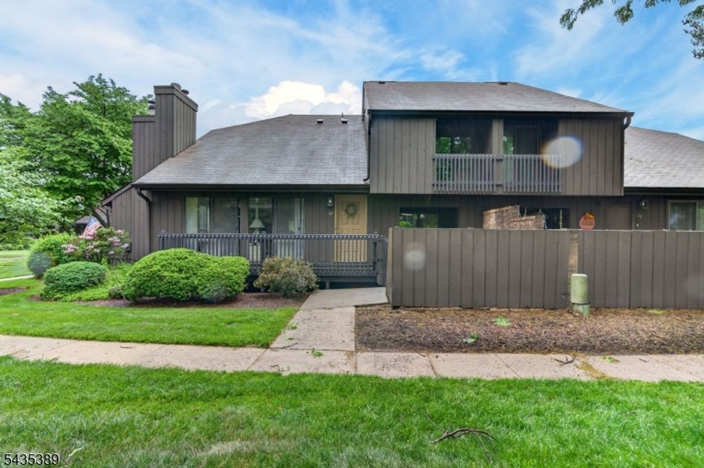 108 Westgate Dr, Edison Twp., NJ 08820