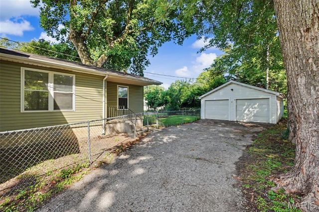 403 N 39th Street, Belleville, IL 62226