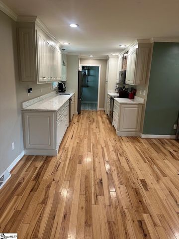 329 Wash Lesley Road, Pickens, SC 29671