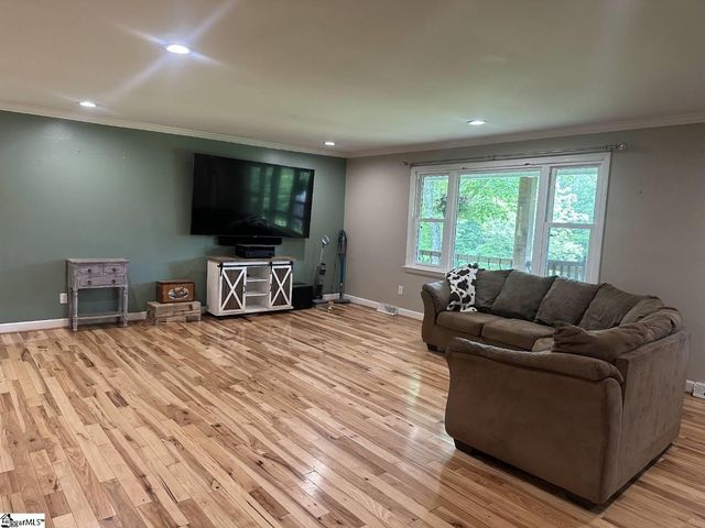 329 Wash Lesley Road, Pickens, SC 29671