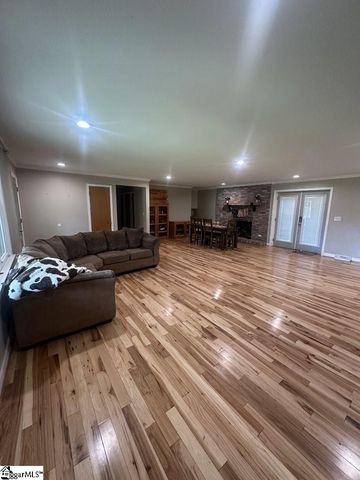 329 Wash Lesley Road, Pickens, SC 29671