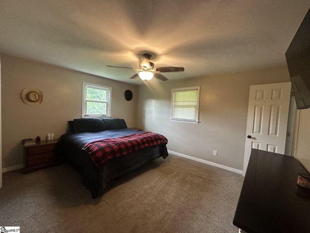 329 Wash Lesley Road, Pickens, SC 29671