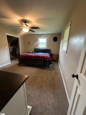 329 Wash Lesley Road, Pickens, SC 29671