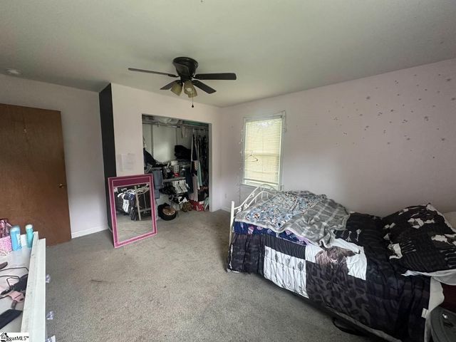 329 Wash Lesley Road, Pickens, SC 29671