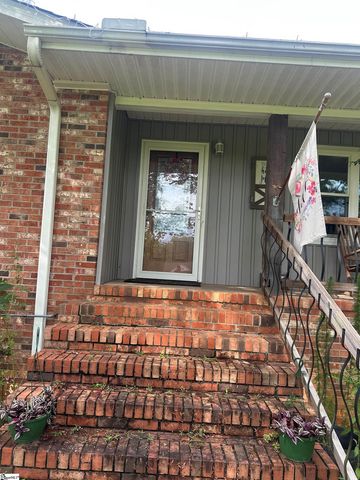 329 Wash Lesley Road, Pickens, SC 29671