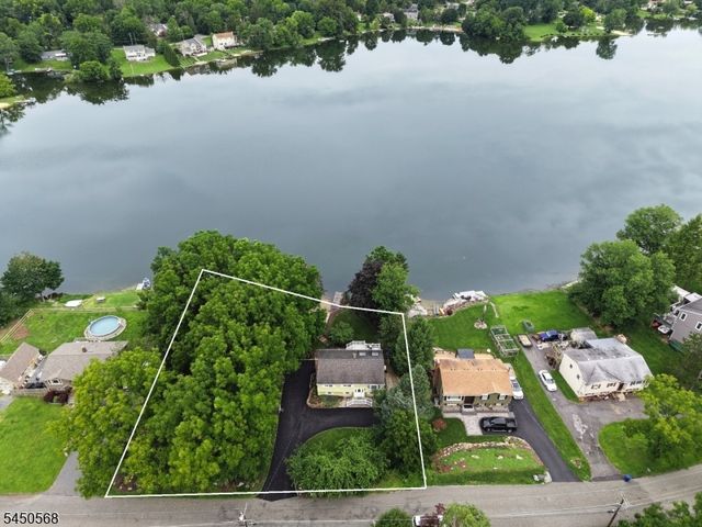 97 Shore Rd, Green Twp., NJ 07821