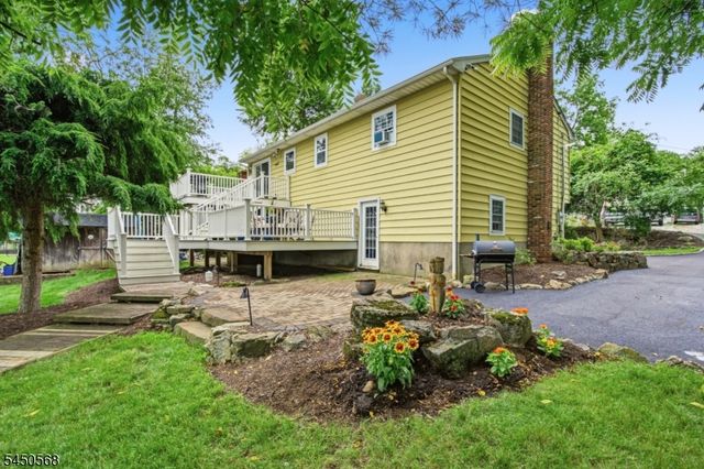 97 Shore Rd, Green Twp., NJ 07821