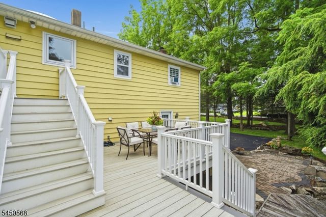 97 Shore Rd, Green Twp., NJ 07821