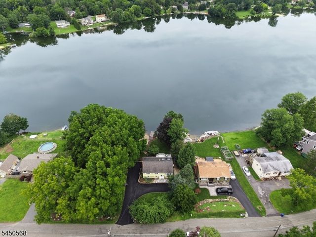97 Shore Rd, Green Twp., NJ 07821