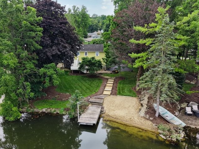 97 Shore Rd, Green Twp., NJ 07821
