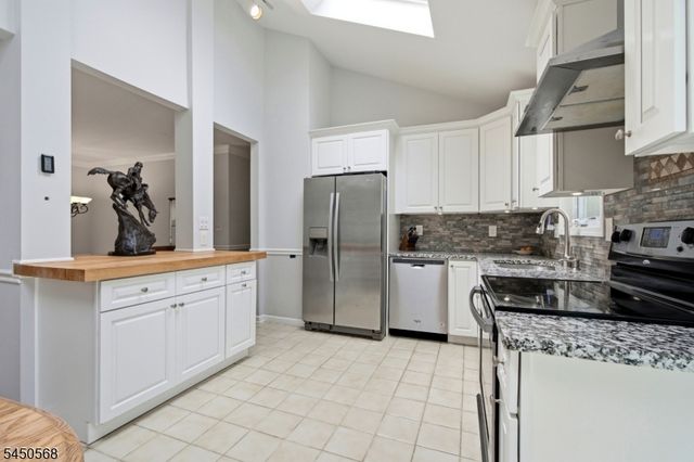 97 Shore Rd, Green Twp., NJ 07821