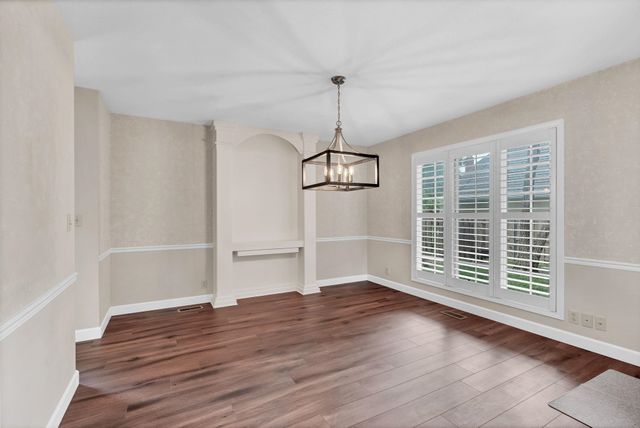 8909 E Bradford Circle, Wichita, KS 67206