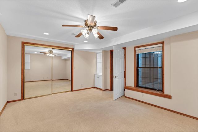 8909 E Bradford Circle, Wichita, KS 67206