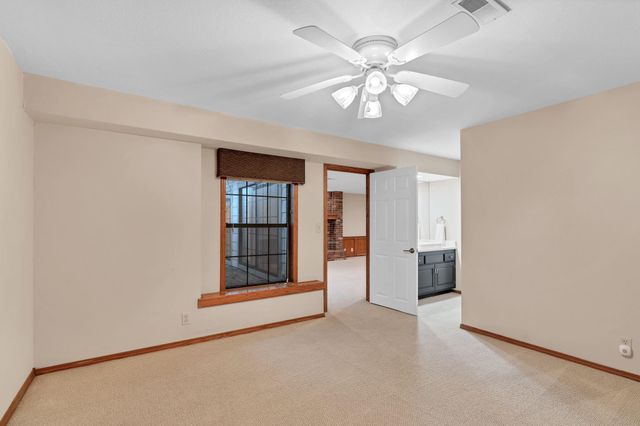 8909 E Bradford Circle, Wichita, KS 67206