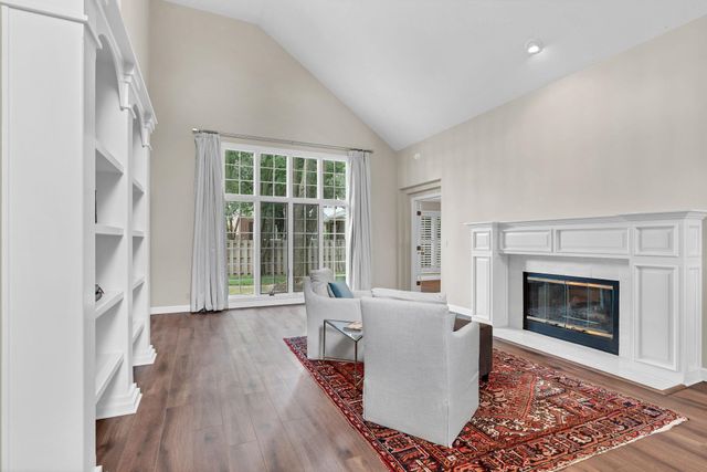 8909 E Bradford Circle, Wichita, KS 67206