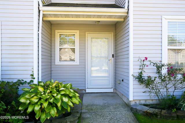 301 Prosperity Court 301, Toms River, NJ 08755