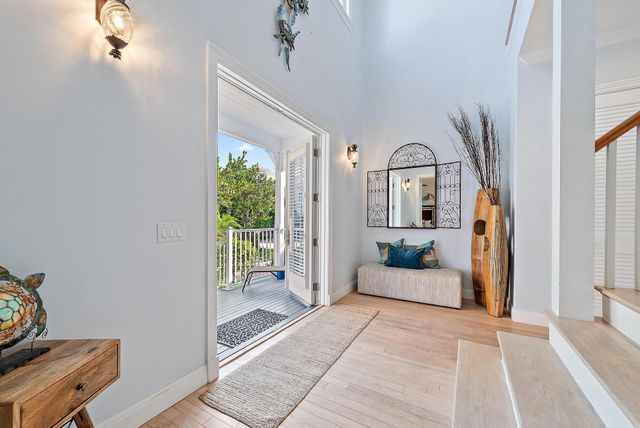 511 Saturn Lane, Juno Beach, FL 33408