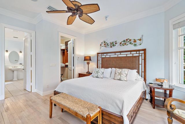 511 Saturn Lane, Juno Beach, FL 33408