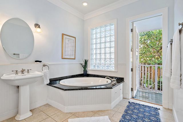 511 Saturn Lane, Juno Beach, FL 33408