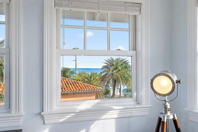 511 Saturn Lane, Juno Beach, FL 33408