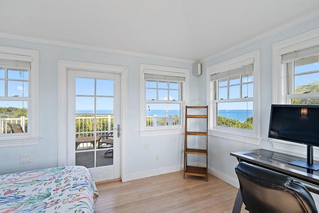 511 Saturn Lane, Juno Beach, FL 33408