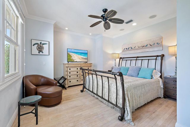 511 Saturn Lane, Juno Beach, FL 33408