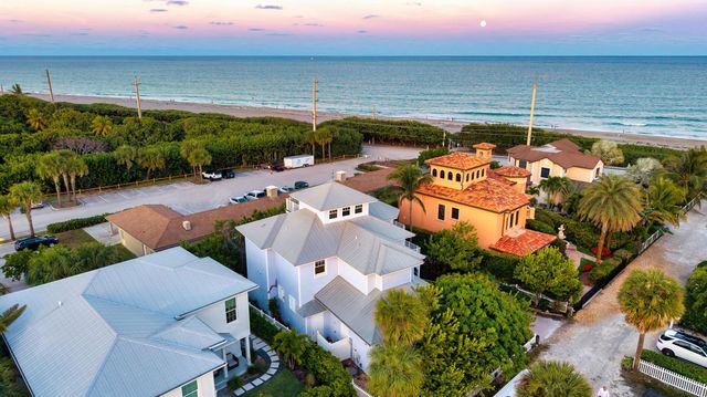 511 Saturn Lane, Juno Beach, FL 33408