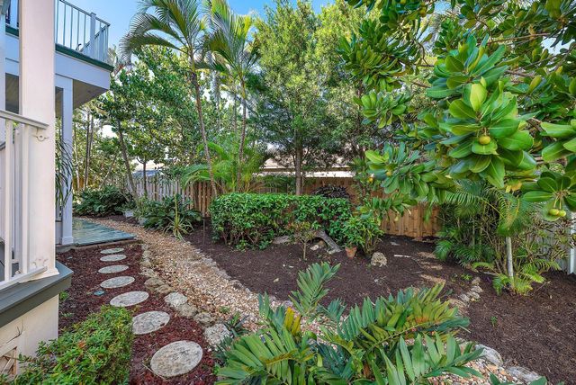 511 Saturn Lane, Juno Beach, FL 33408