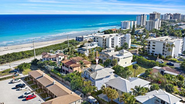 511 Saturn Lane, Juno Beach, FL 33408