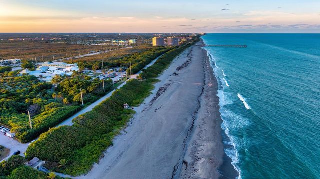 511 Saturn Lane, Juno Beach, FL 33408